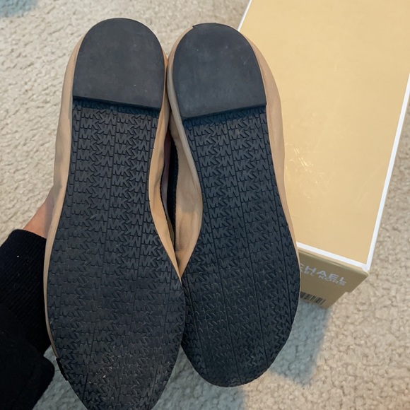 Michael Kors flats size 7 nude/black - Picture 2 of 5